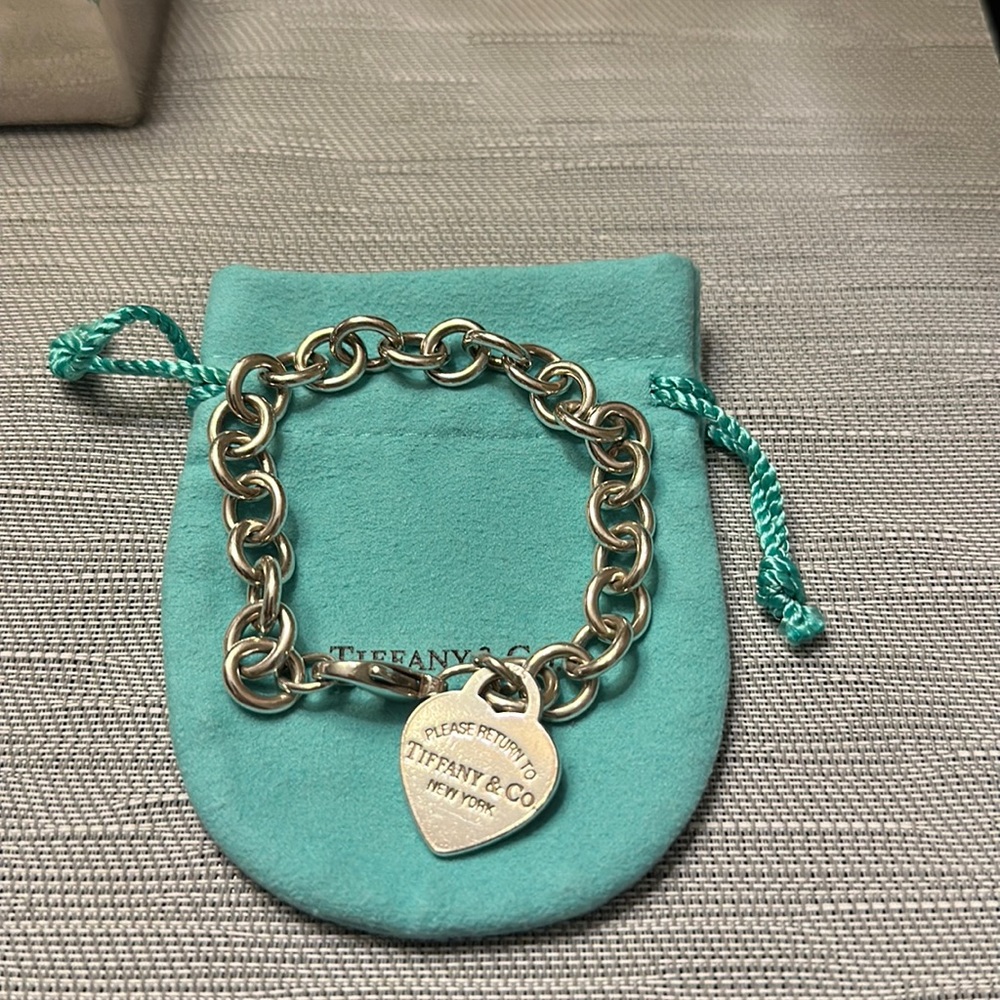 Tiffany&Co. Heart Tag Charm Bracelet 100% authentic